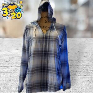 Rock & Republic pull over shirt with hood size S